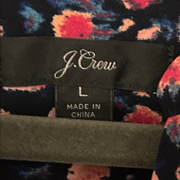 J. Crew V Neck Pink Floral Blouse - Picture 4 of 10